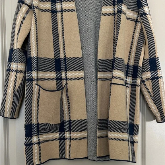 Ann Taylor Beige and Black Plaid Blazer - Picture 7 of 14